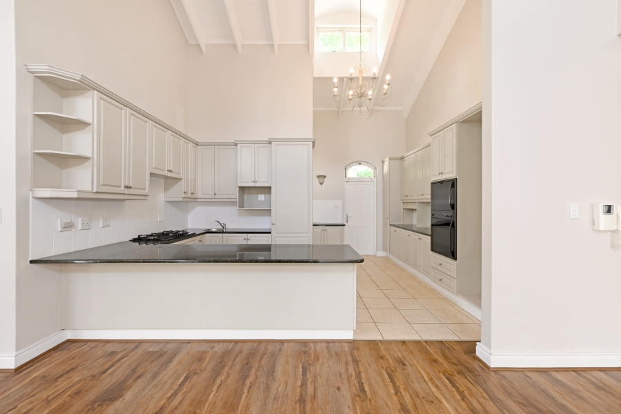 To Let 4 Bedroom Property for Rent in Constantia Western Cape